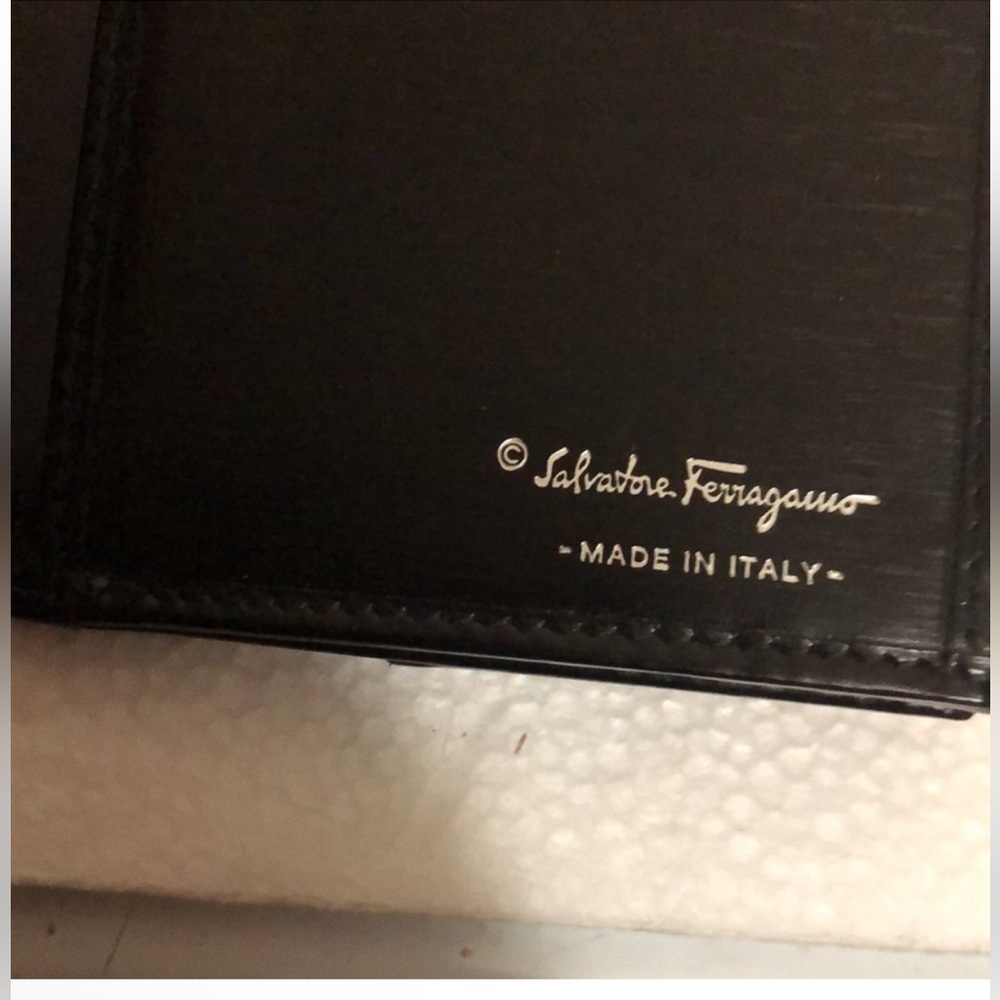 Salvatore Ferragamo Gancini Logo Continental Black Leather Long Wallet - Picture 8 of 13